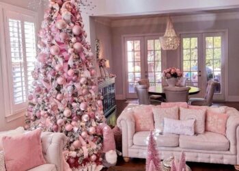 Amazing Pink Christmas interior design is elegant
