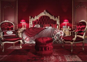 Amazing basic red interior classic bedroom