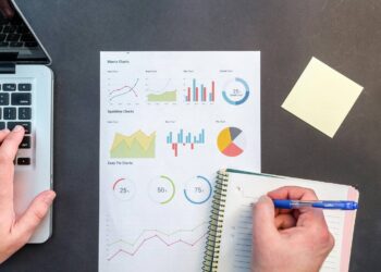 AI SEO in 2025: How to Track Your Mentions in ChatGPT with GenRank