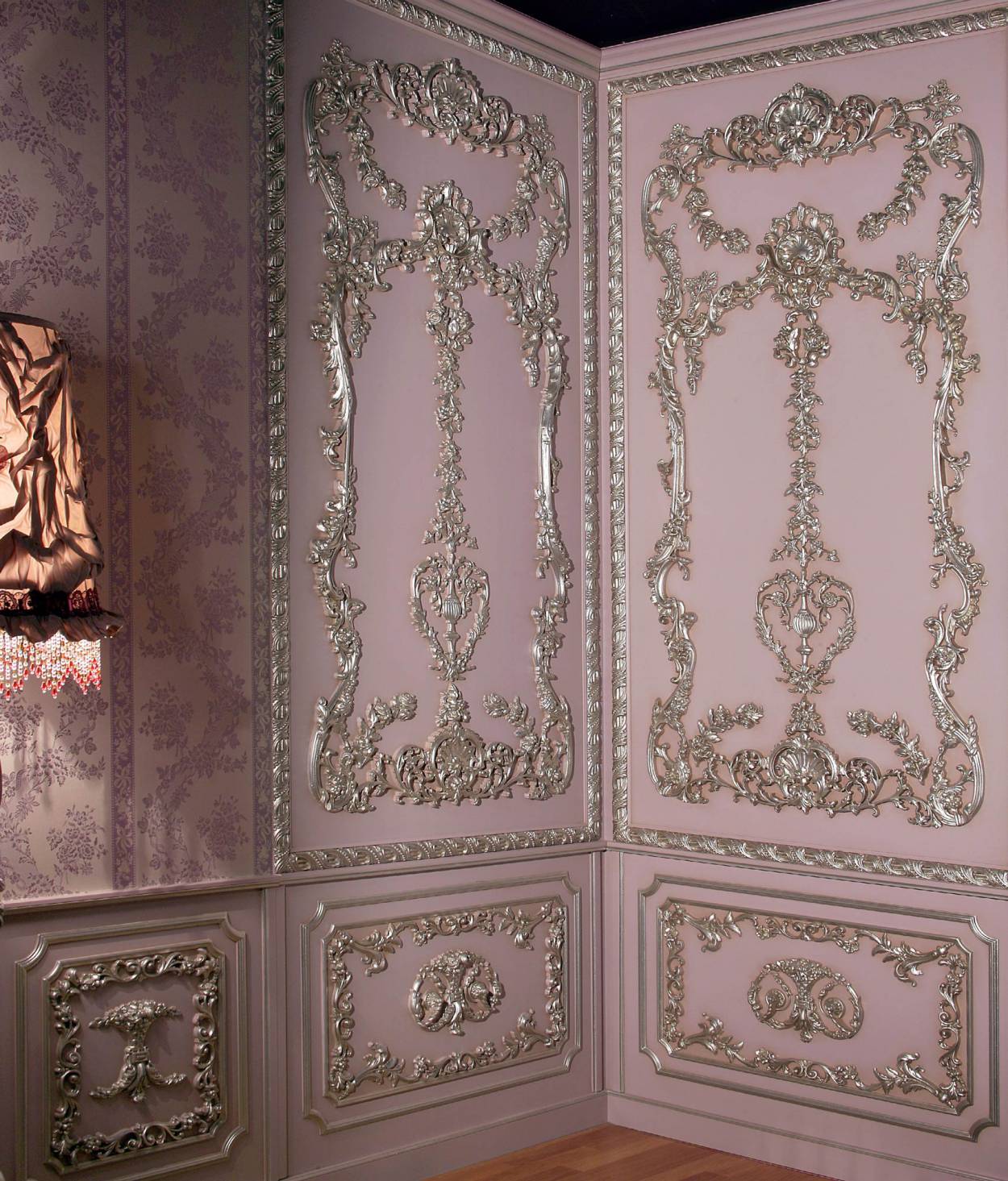 Modern Traviata bedroom